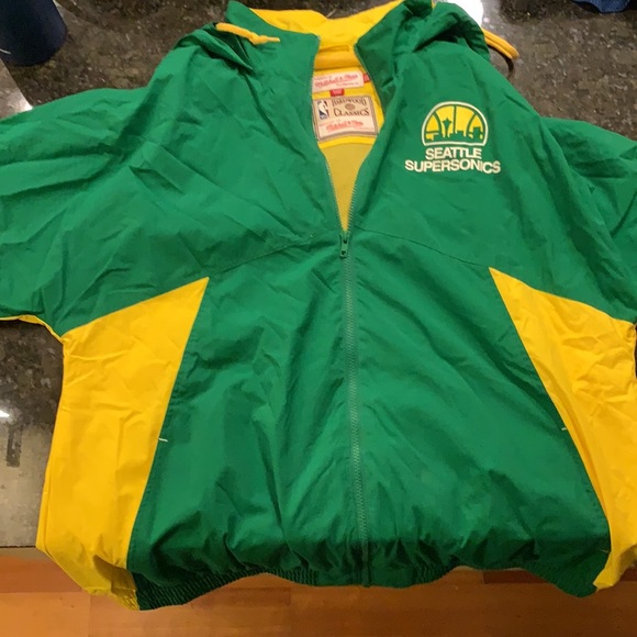 SEATTLE SUPERSONICS MITCHELL AND NESS JACKET - Picture 2 of 4